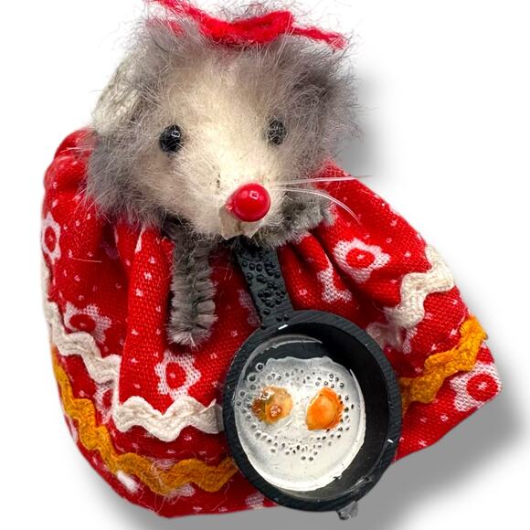 Vintage figurine Original Fur Toys Little Mouse Factory fried eggs - Picture 1 of 9